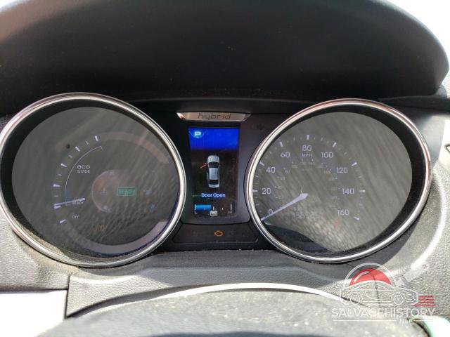 KMHEC4A45FA126617 2015 HYUNDAI SONATA photo no. 9