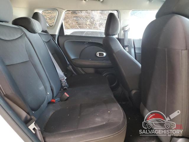 KNDJN2A21G7357626 2016 KIA SOUL photo no. 10