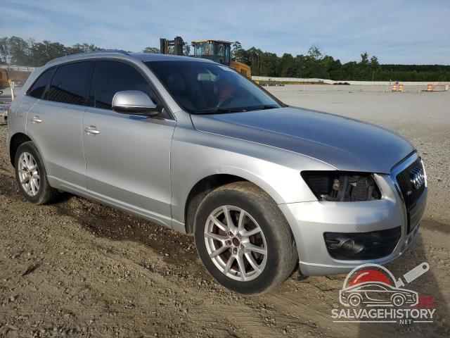 WA1LKAFP3AA047854 2010 AUDI Q5 photo no. 4