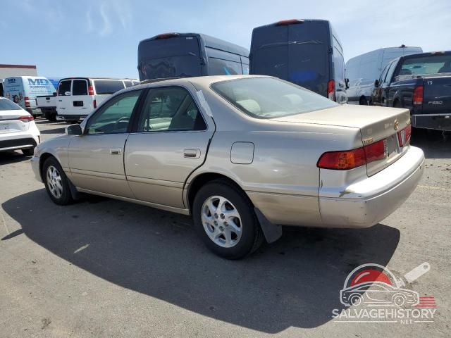 JT2BG22K210599105 2001 TOYOTA CAMRY photo no. 2