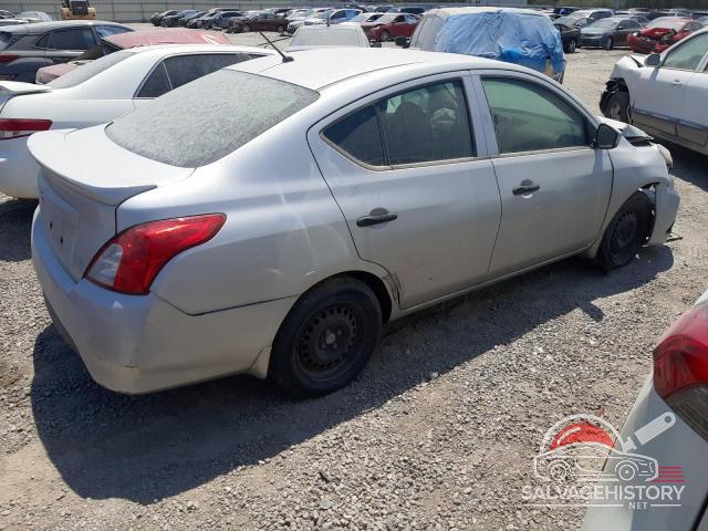 3N1CN7AP4JL839868 2018 NISSAN VERSA photo no. 3