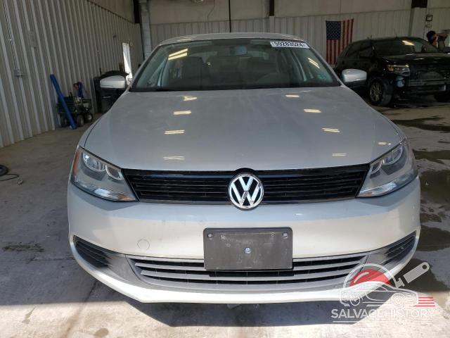 3VWDP7AJ6CM333380 2012 VOLKSWAGEN JETTA photo no. 5