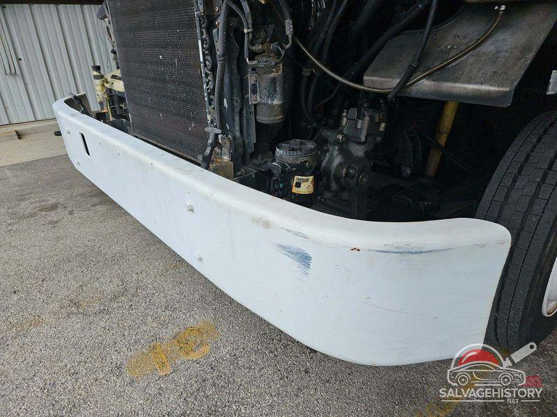 4UZAANBW31CH53004 2001 FREIGHTLINER CHASSIS photo no. 4