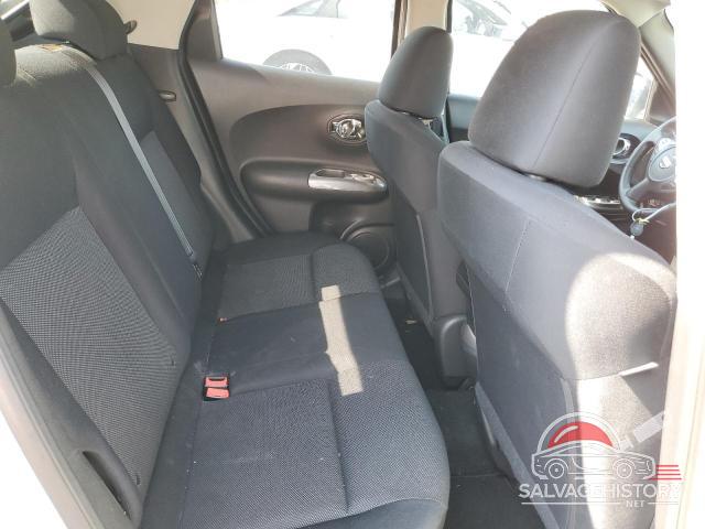 JN8AF5MR0CT112068 2012 NISSAN JUKE photo no. 10