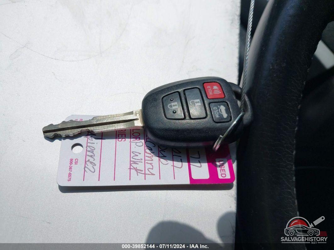4T1BF1FK1HU292585 2017 TOYOTA CAMRY photo no. 11