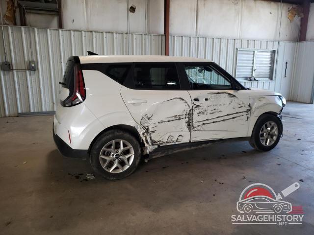 KNDJ23AU2P7859075 2023 KIA SOUL photo no. 3