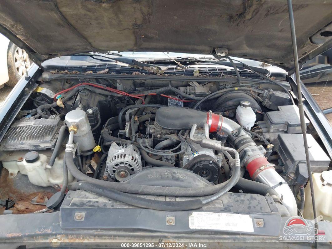 1GNCT18W6XK241649 1999 CHEVROLET BLAZER photo no. 10