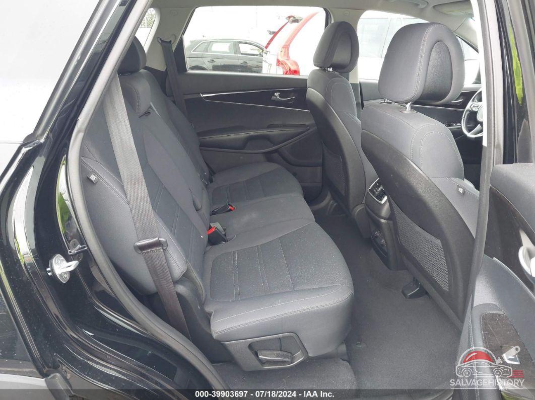 5XYPG4A39GG061300 2016 KIA SORENTO photo no. 8