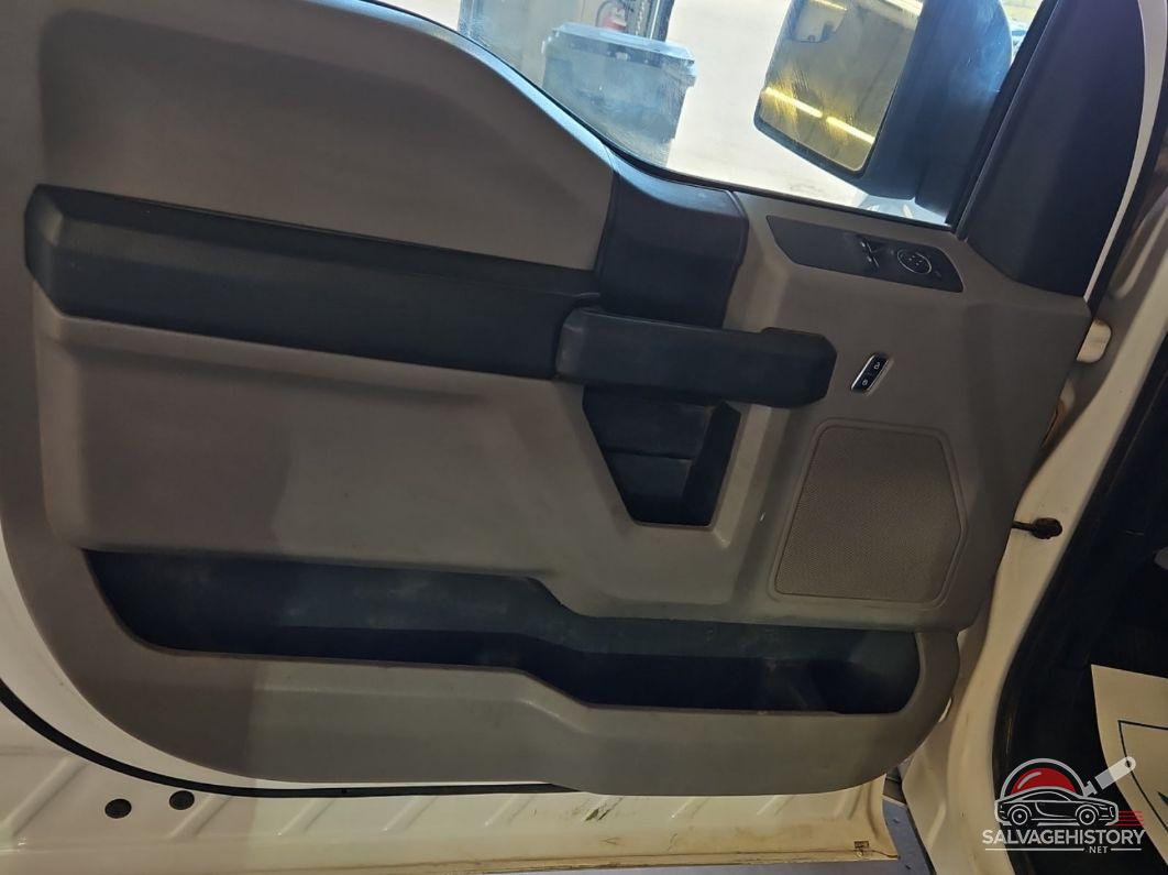 1FTMF1EB0JKF43211 2018 FORD F-150 photo no. 6