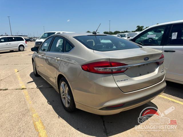 3FA6P0LU1JR111846 2018 FORD FUSION photo no. 3