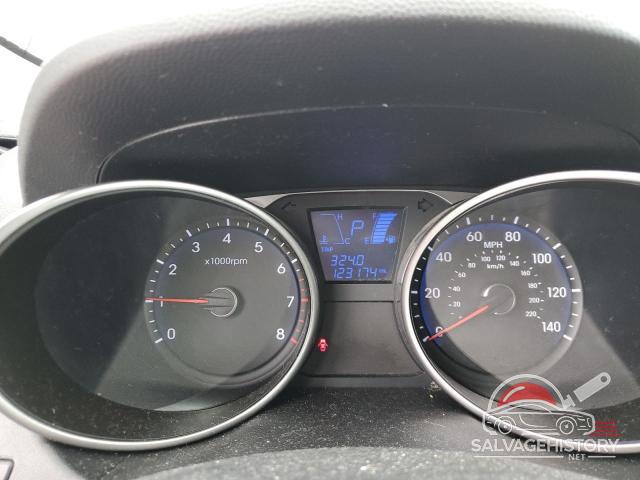 KM8JU3AC1BU226221 2011 HYUNDAI TUCSON photo no. 9