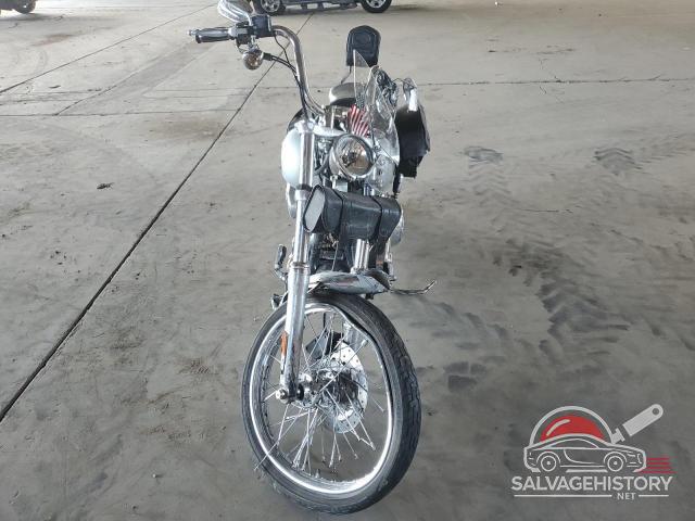 1HD1GP1176K318161 2006 HARLEY-DAVIDSON FX photo no. 2