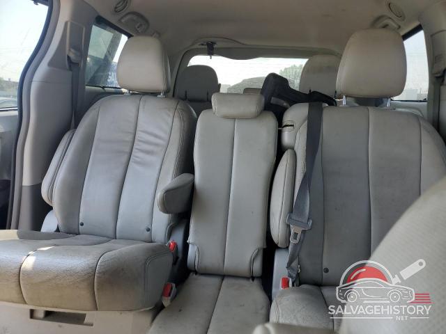 5TDYK3DC0DS402428 2013 TOYOTA All Models photo no. 10
