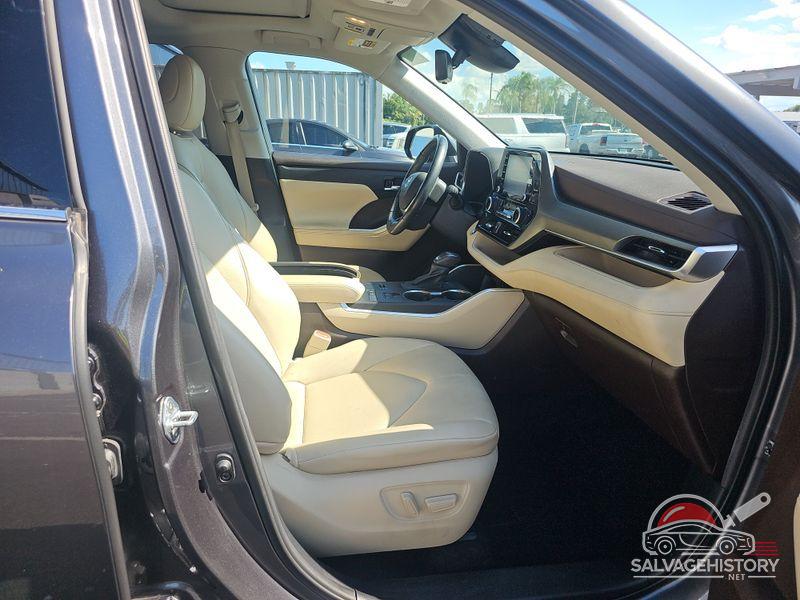5TDHARAH2MS509082 2021 TOYOTA HIGHLANDER photo no. 2