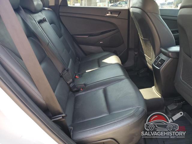 KM8J3CA29JU669502 2018 HYUNDAI TUCSON photo no. 11