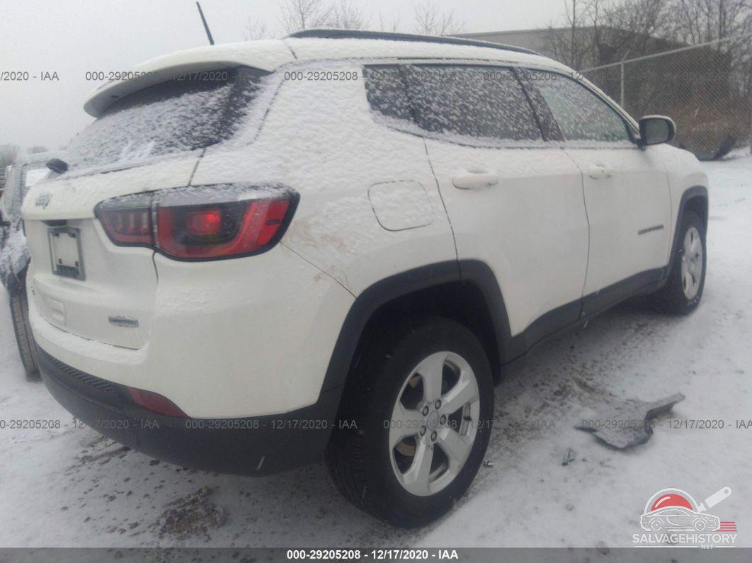 3C4NJDBB8JT223609 2018 JEEP COMPASS photo no. 4