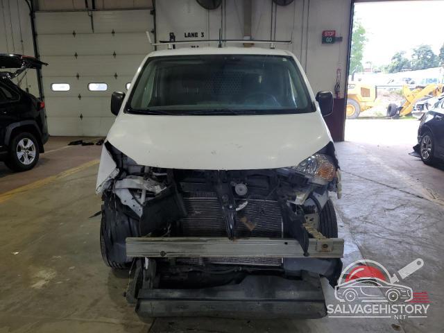 3N6CM0KN3HK695067 2017 NISSAN NV photo no. 5