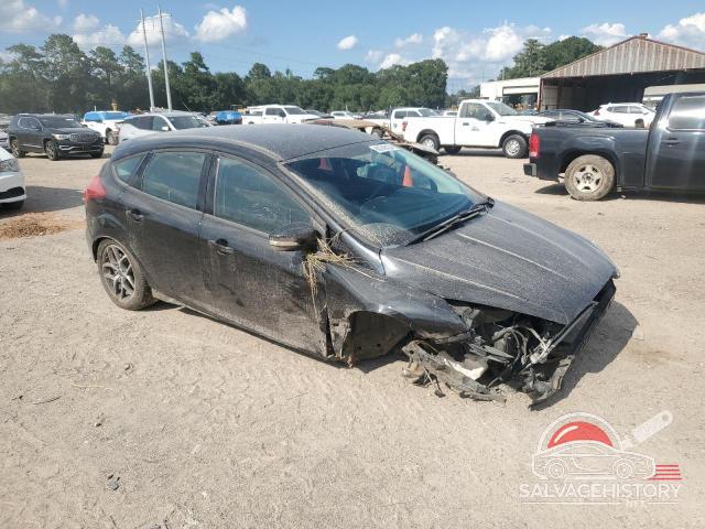 1FADP3K24FL321842 2015 FORD FOCUS photo no. 4
