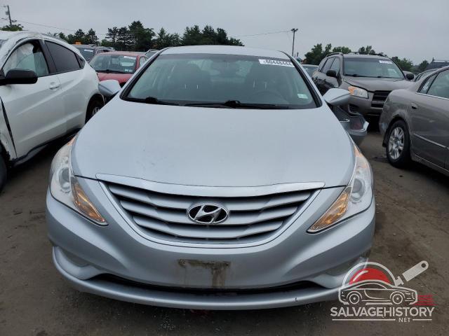 5NPEB4AC8DH649764 2013 HYUNDAI SONATA photo no. 5