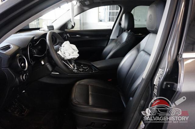 ZASFAKANXJ7B83288 2018 ALFA ROMEO STELVIO photo no. 9