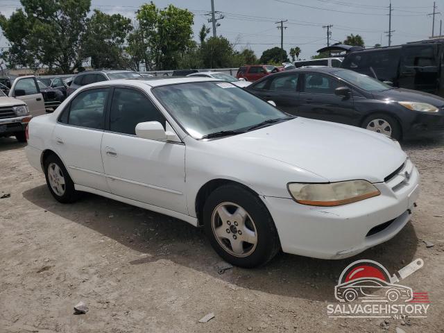 1HGCG1658YA098199 2000 HONDA ACCORD photo no. 4