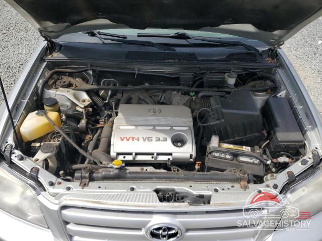 JTEEP21A040010985 2004 TOYOTA HIGHLANDER photo no. 12