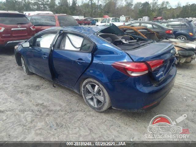 3KPFL4A76JE215797 2018 KIA FORTE photo no. 3