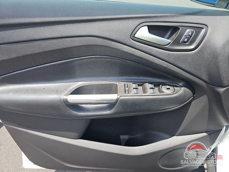 1FMCU9HD4KUA65566 2019 FORD ESCAPE photo no. 9