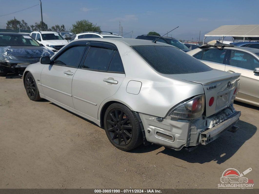 JTHBD192240093468 2004 LEXUS IS 300 photo no. 3