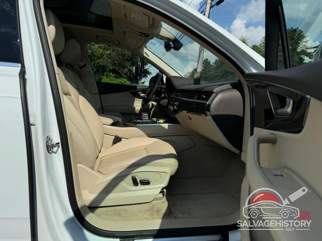WA1AAAF70KD007838 2019 AUDI Q7 photo no. 5