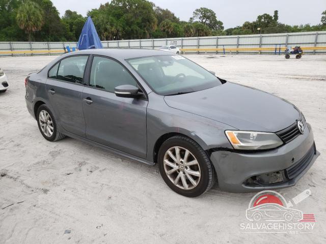 3VWDP7AJ4CM074193 2012 VOLKSWAGEN JETTA photo no. 4