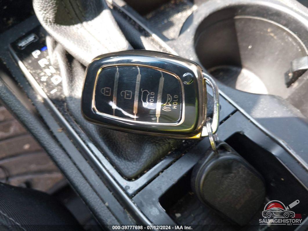 KM8J33A23HU270997 2017 HYUNDAI TUCSON photo no. 11