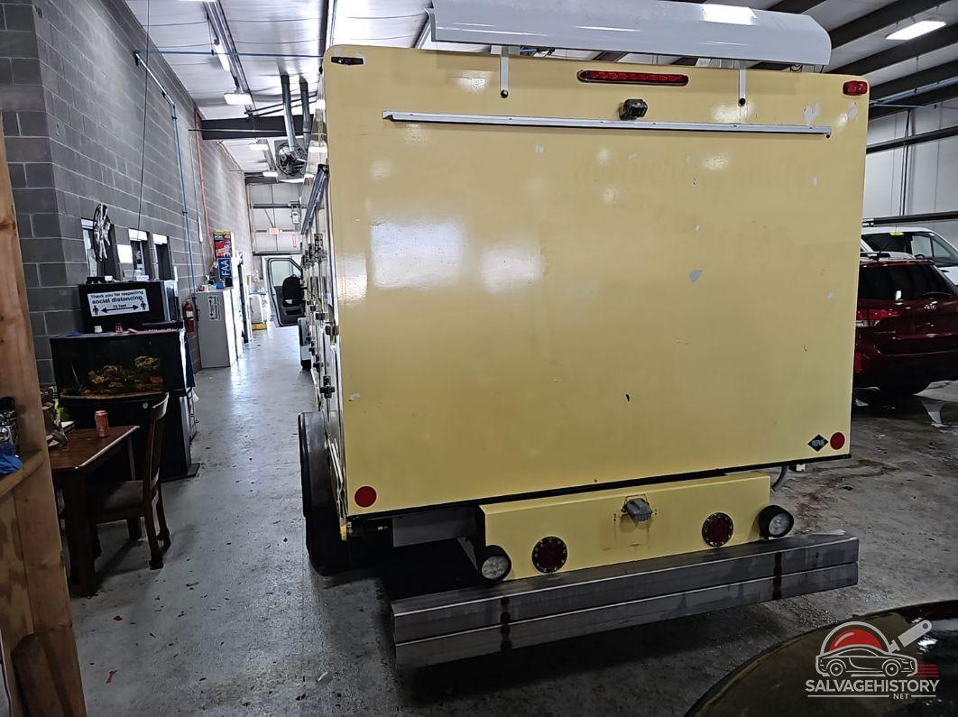 1FDXE4FS0HDC69051 2017 FORD E-450 CUTAWAY photo no. 6