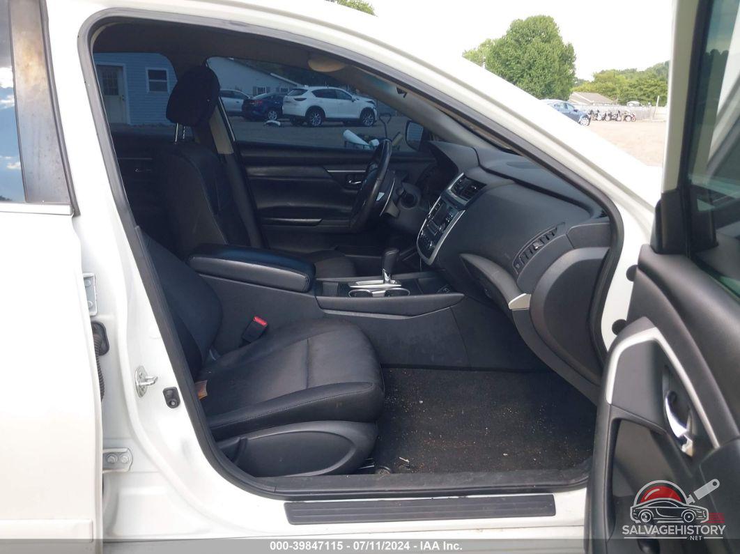1N4AL3AP4GN332325 2016 NISSAN ALTIMA photo no. 5
