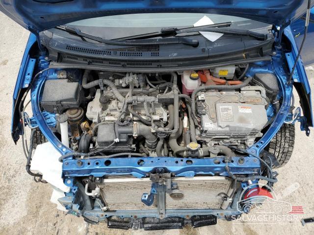 JTDKDTB3XF1097636 2015 TOYOTA PRIUS photo no. 11