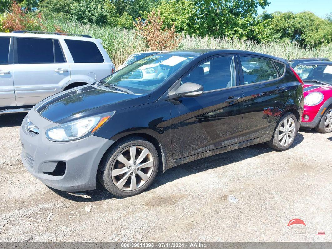 KMHCU5AE8DU109454 2013 HYUNDAI ACCENT photo no. 2