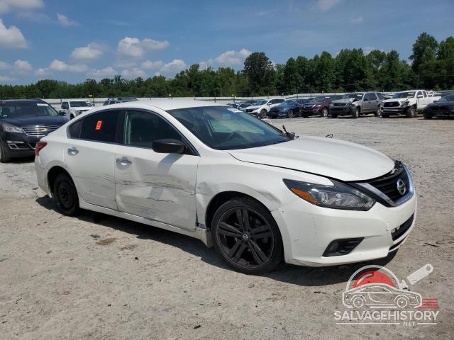 1N4AL3AP4HN360305 2017 NISSAN ALTIMA photo no. 4