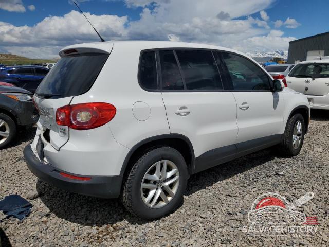 WVGBV7AX7BW001267 2011 VOLKSWAGEN TIGUAN photo no. 3