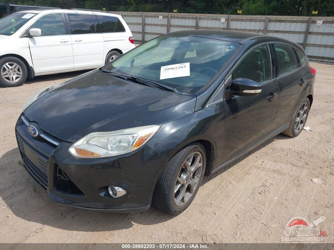 1FADP3K24EL319233 2014 FORD FOCUS photo no. 2