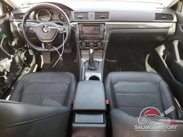 1VWBT7A39HC062070 2017 VOLKSWAGEN PASSAT photo no. 8