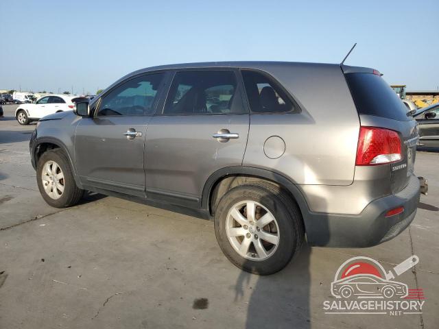 5XYKT3A15DG387007 2013 KIA SORENTO photo no. 2