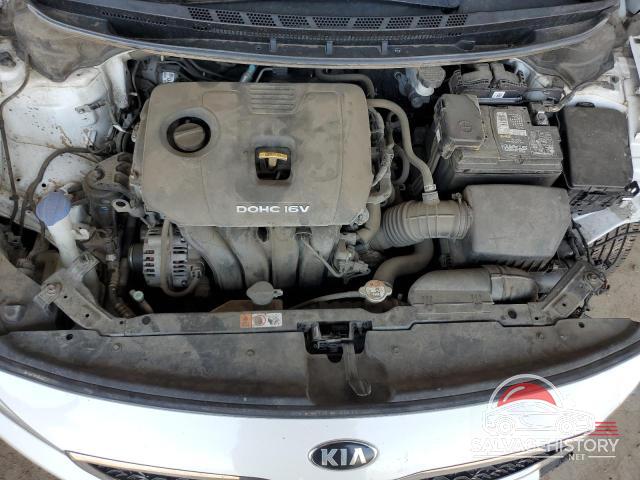 3KPFL4A72HE013033 2017 KIA FORTE photo no. 11