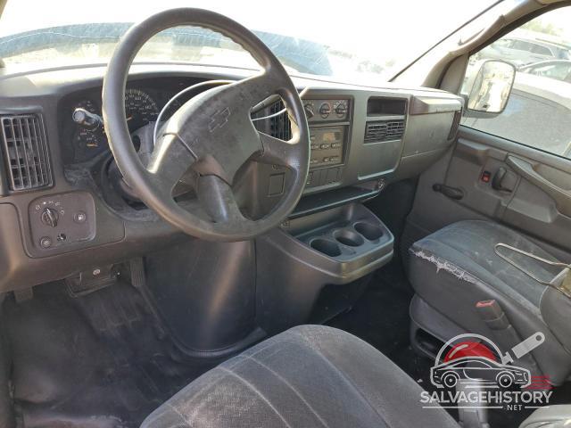 1GAGG25U241193780 2004 CHEVROLET EXPRESS photo no. 8