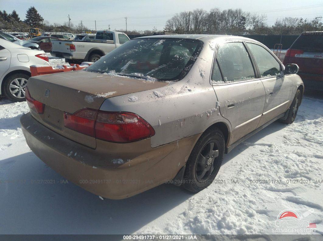 1HGCG5655XA106880 1999 HONDA ACCORD SDN photo no. 4