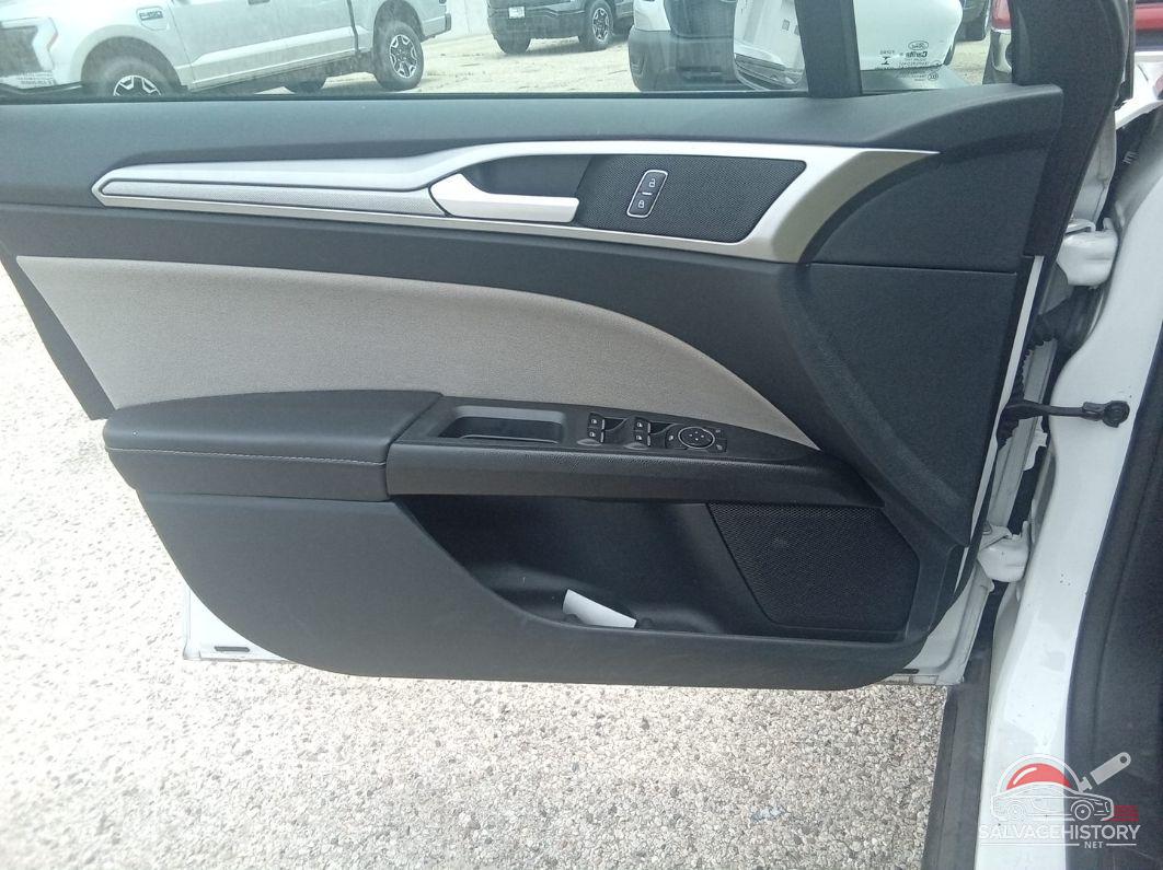3FA6P0G72LR203975 2020 FORD FUSION photo no. 10