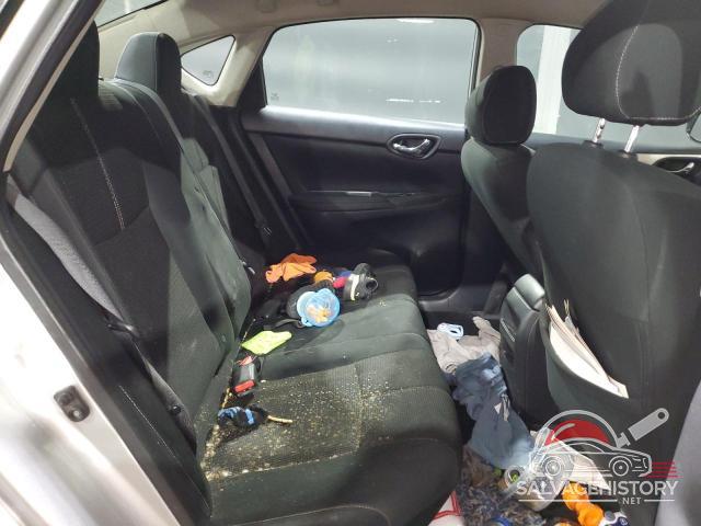 3N1AB7AP0JY311280 2018 NISSAN SENTRA photo no. 10