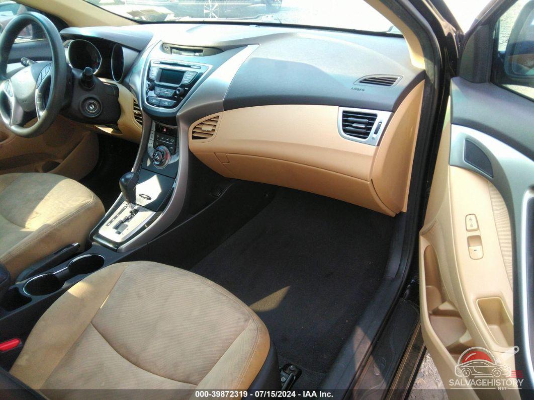 5NPDH4AE2DH246133 2013 HYUNDAI ELANTRA photo no. 5