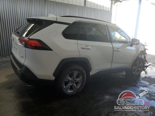 2T3W1RFV7NW190171 2022 TOYOTA RAV4 photo no. 3