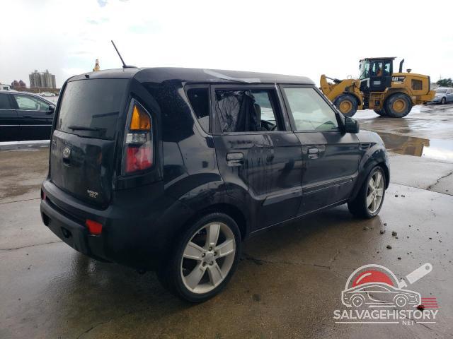 KNDJT2A2XA7177865 2010 KIA SOUL photo no. 3