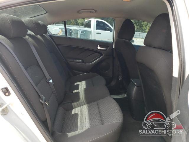 3KPFK4A73HE069209 2017 KIA FORTE photo no. 10